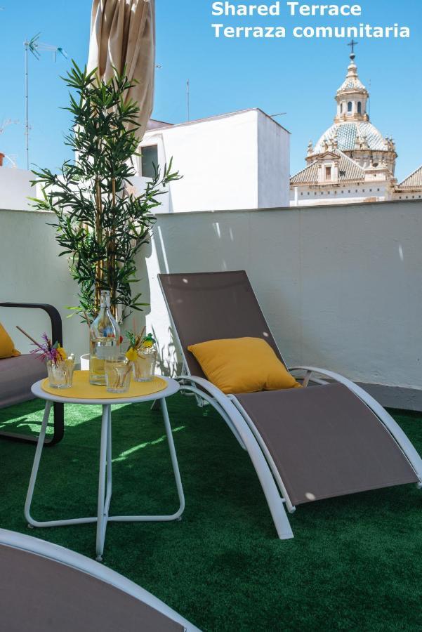 Hostly Rbh0 Modern Apartment Севиля Екстериор снимка