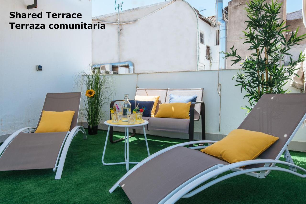 Hostly Rbh0 Modern Apartment Севиля Екстериор снимка
