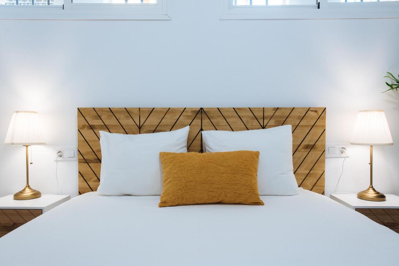 Hostly Rbh0 Modern Apartment Севиля Екстериор снимка